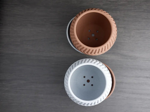 7Art 3D Geometric Textured Plant Pot with Drainage Tray – Modern Decorative Planter