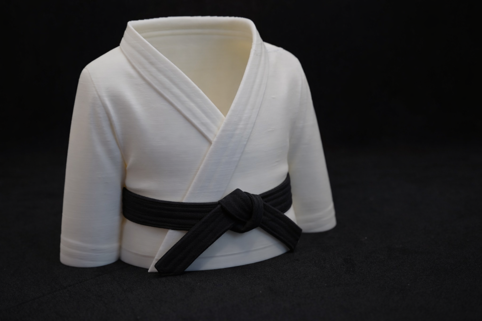Karate Uniform Pencil Holder – Creative Desk Organizer (3D Printed) (SIZE APPROX: 10 TO 15CM)