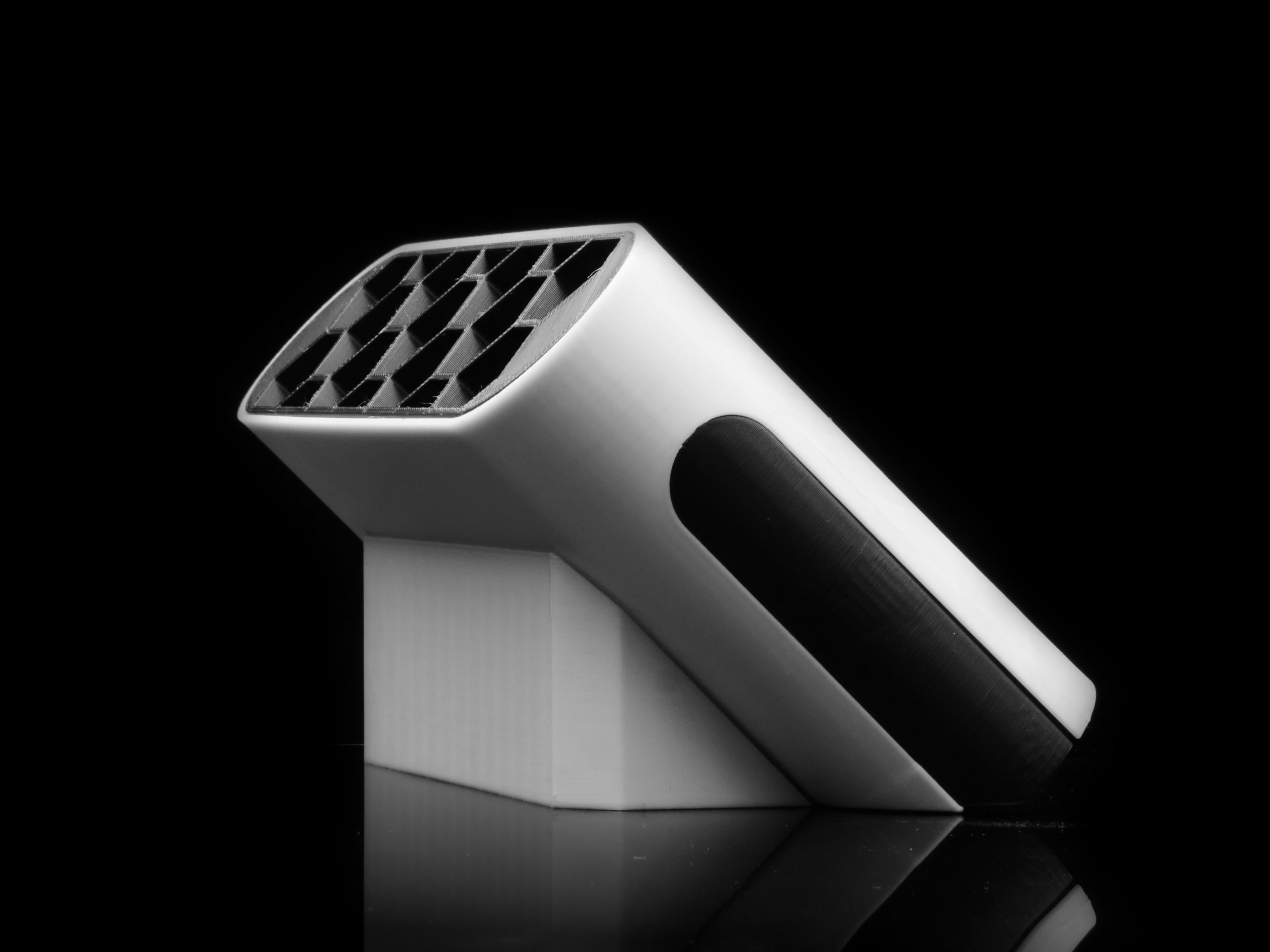 Geometric Honeycomb Desk Organizer – Modern Angled 3D Printed Pen Stand