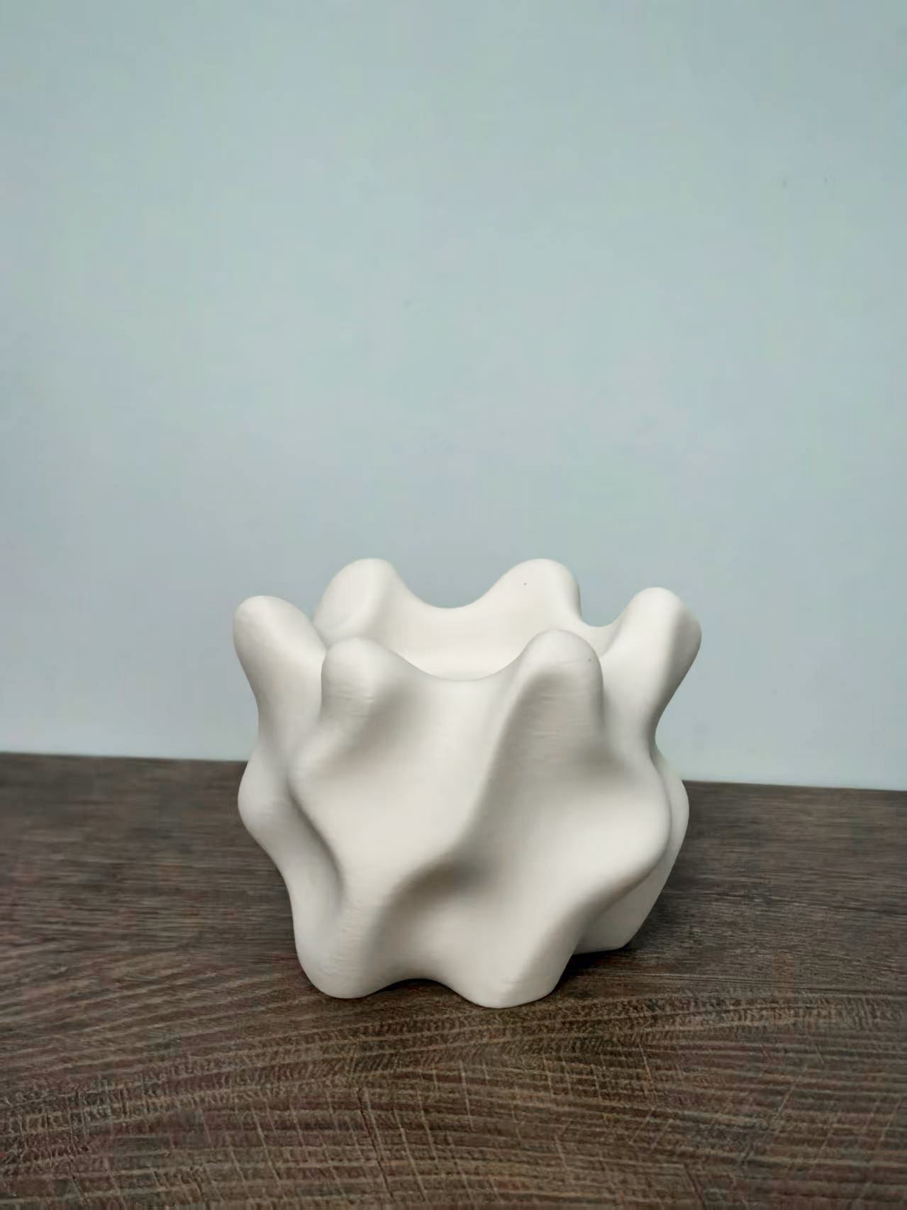 Organic Wave Wooden Planter Pot – Minimalist Sculptural Plant Holder